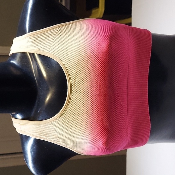 Victoria's Secret Pink Active seamless lightly lined size S - Picture 1 of 7